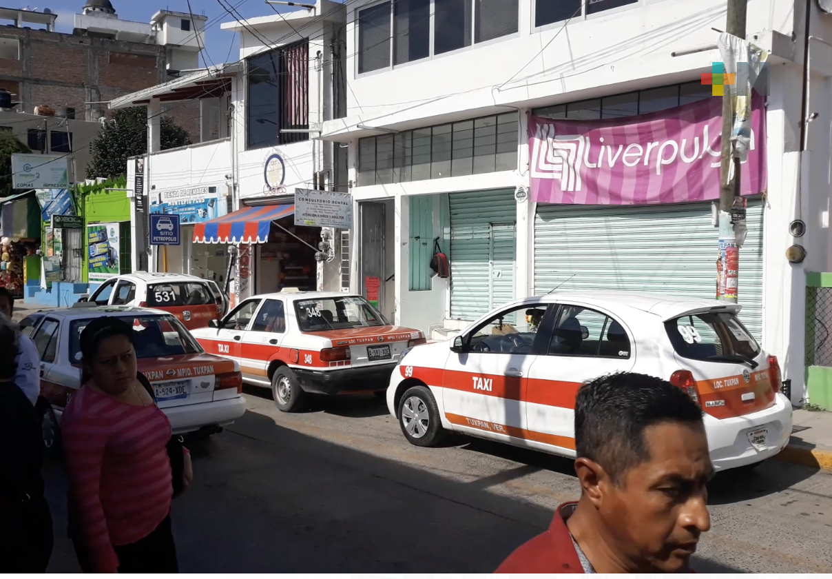 Taxistas tuxpeños confían en mejorar ingresos en temporada decembrina